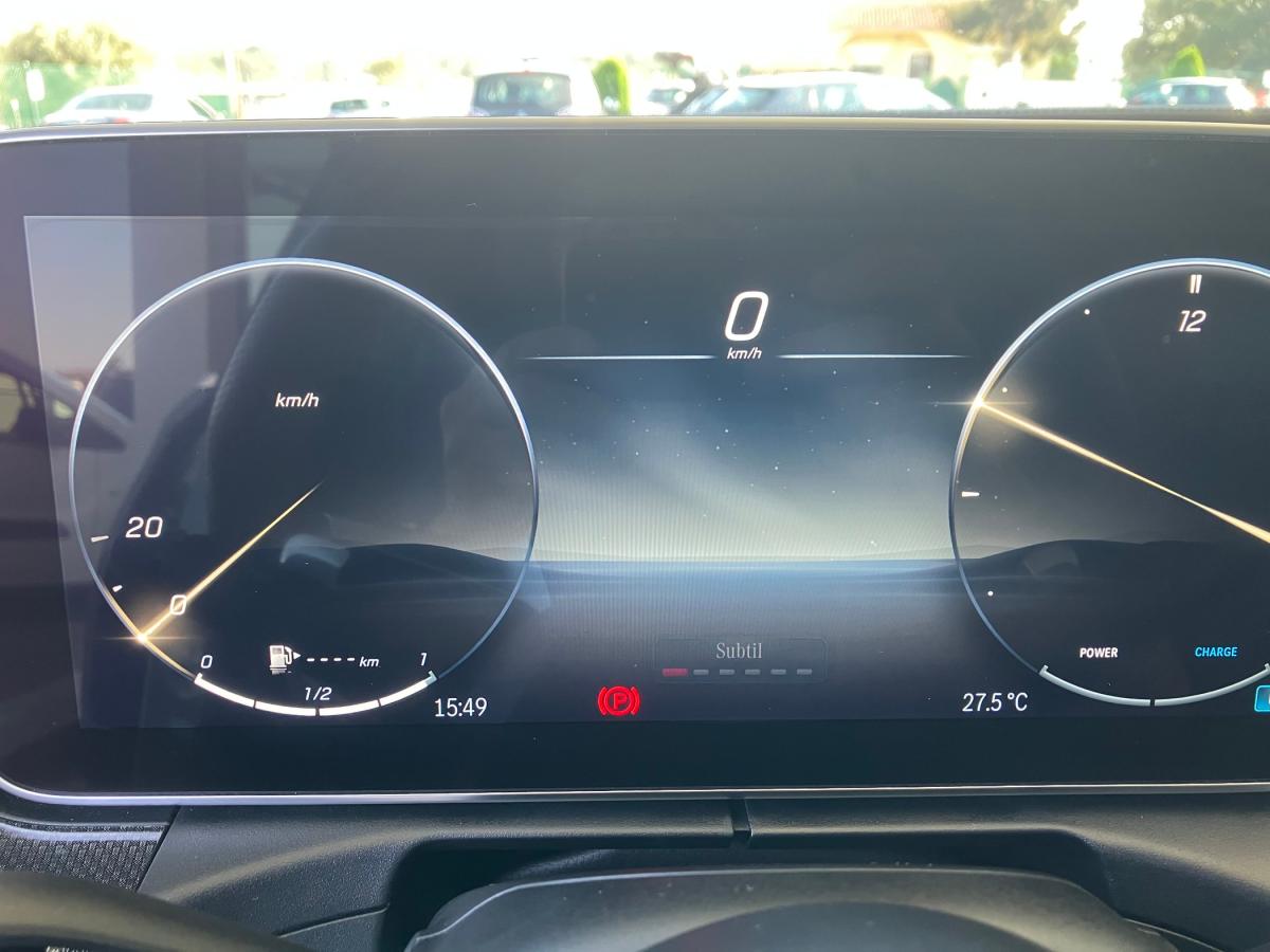 mercedes-benz-classe-c-2023-hibrido-a-gasolina-1496cc