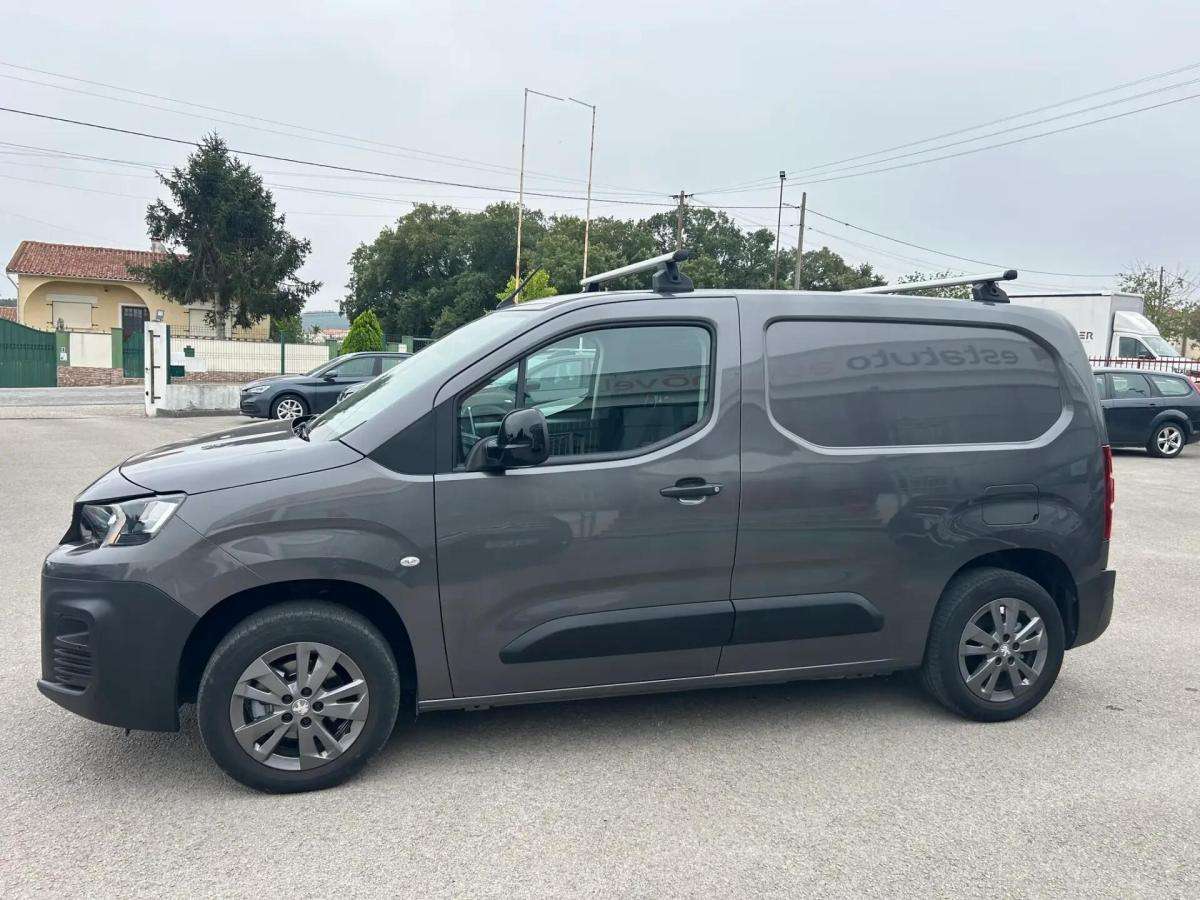 peugeot-partner-2023-diesel-1460cc