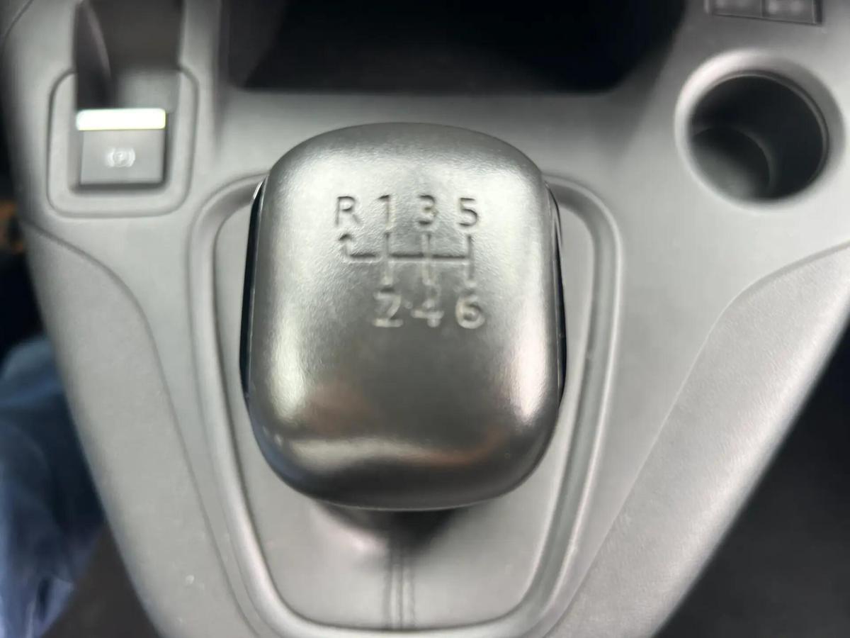 peugeot-partner-2023-diesel-1460cc