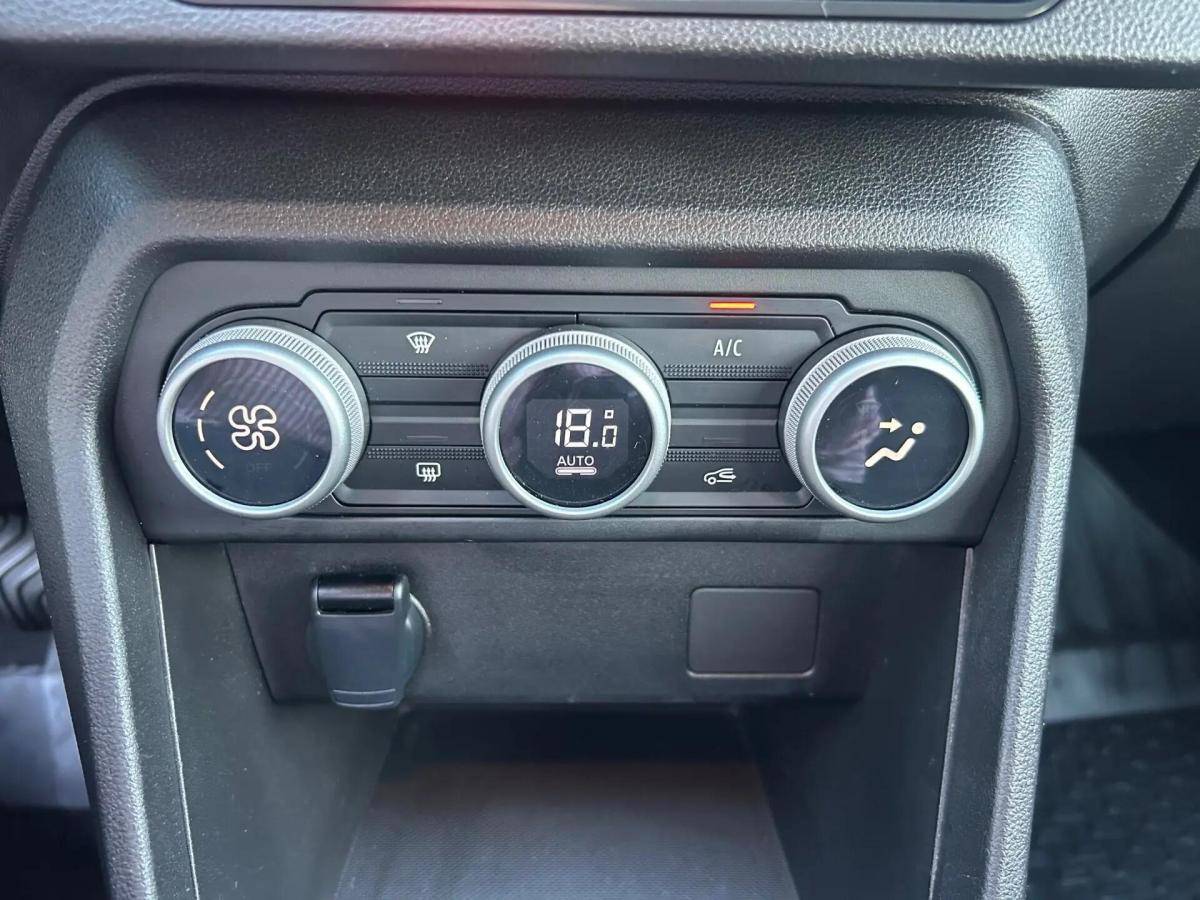 dacia-sandero-2023-gasolina-999cc