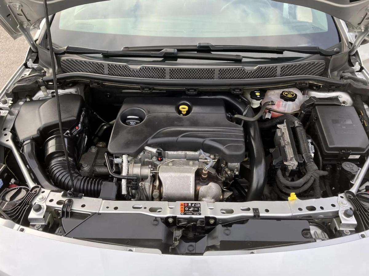 opel-astra-2019-gasolina-999cc