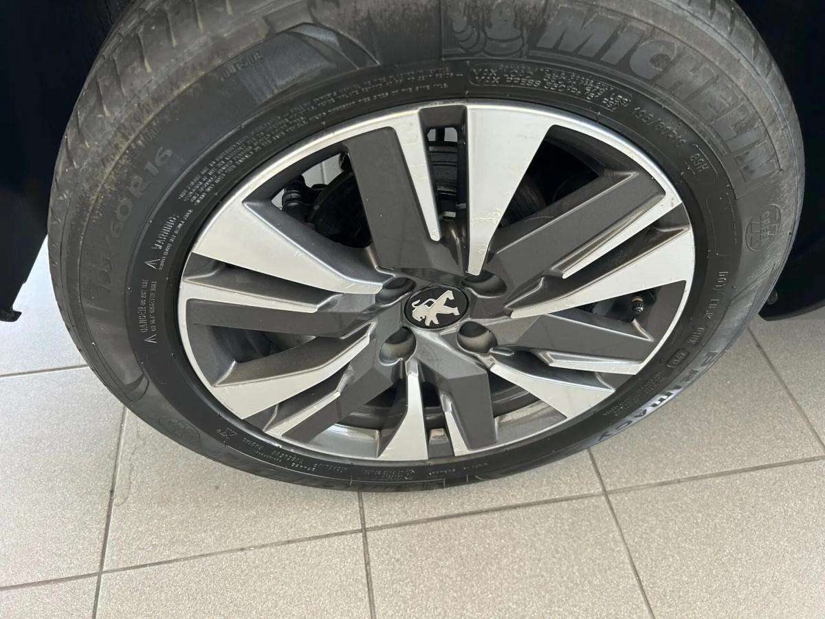 peugeot-2008-2016-diesel-1560cc