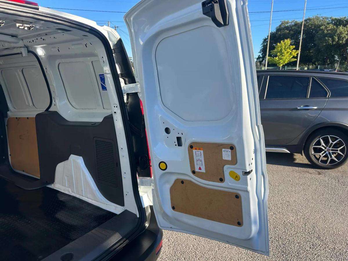 ford-transit-connect-2023-diesel-1499cc