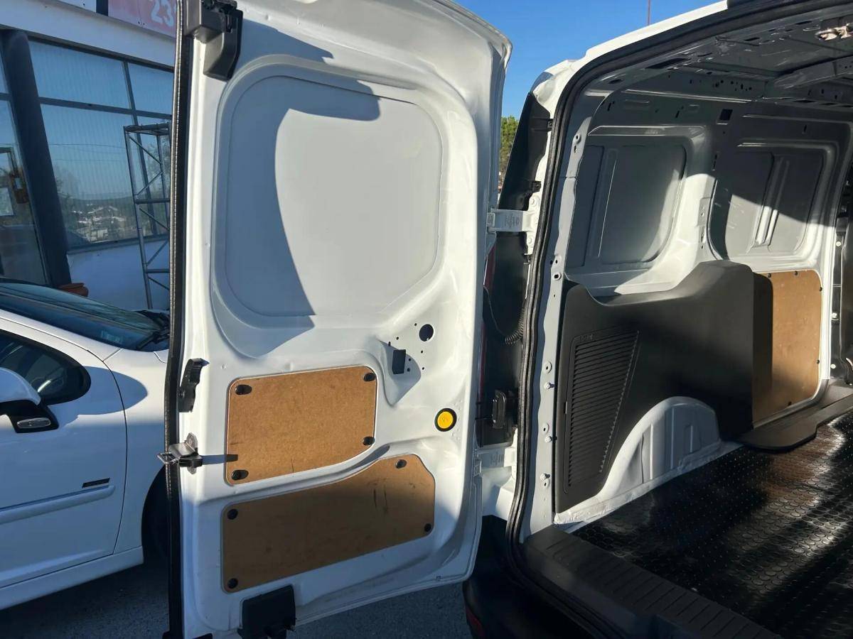 ford-transit-connect-2023-diesel-1499cc
