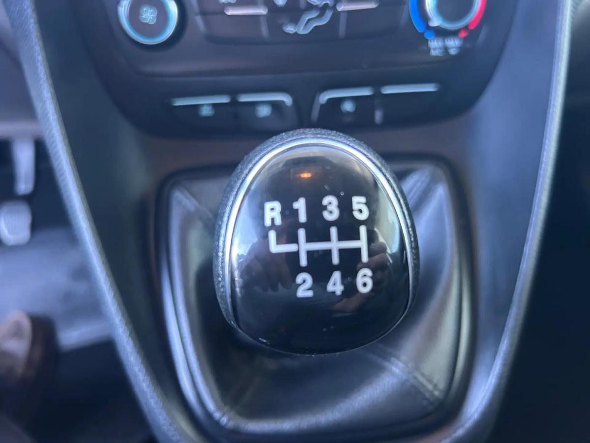 ford-transit-connect-2023-diesel-1499cc