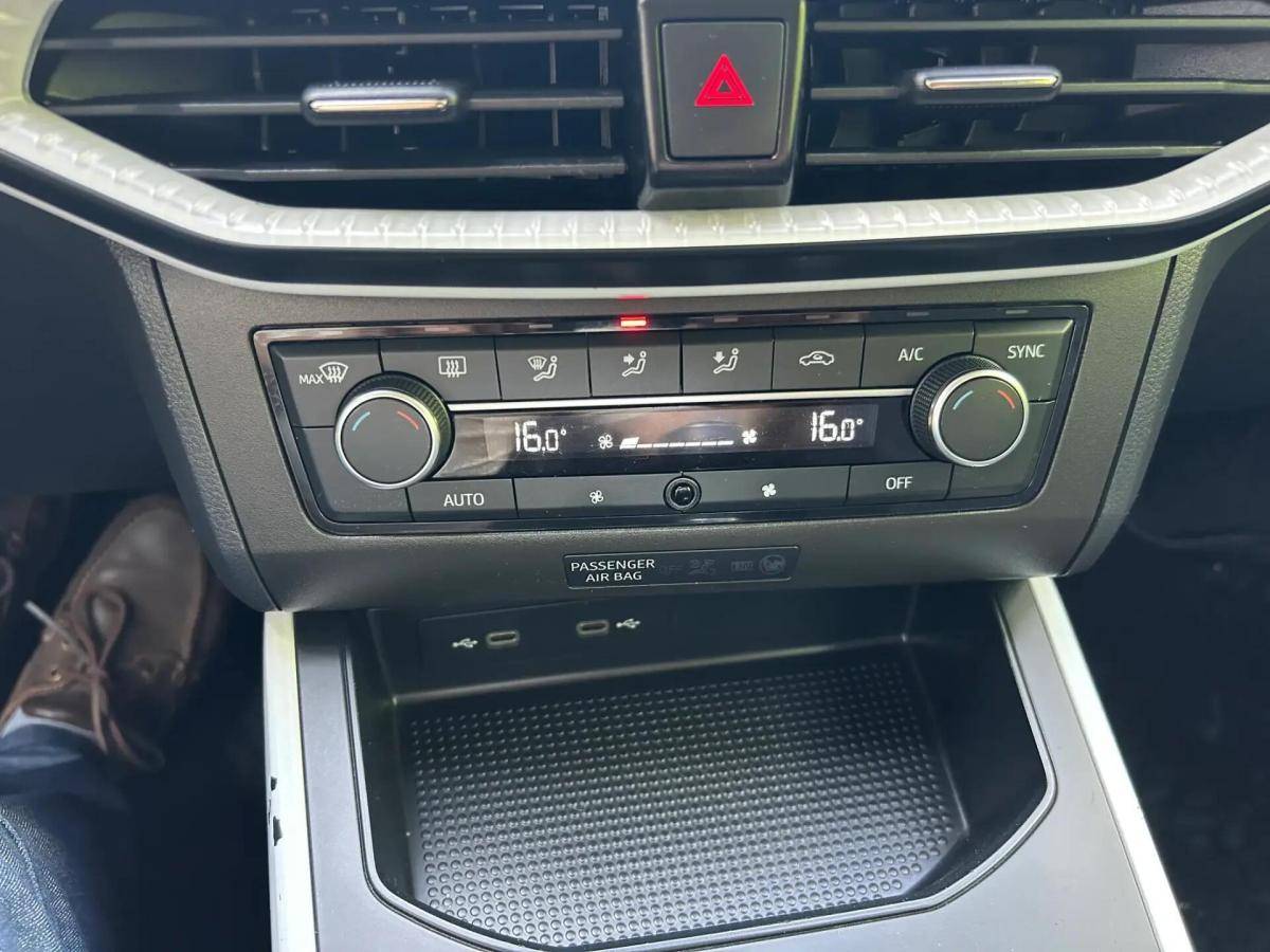 seat-arona-2023-gasolina-999cc