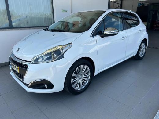 peugeot-208-2015-gasolina-1199cc