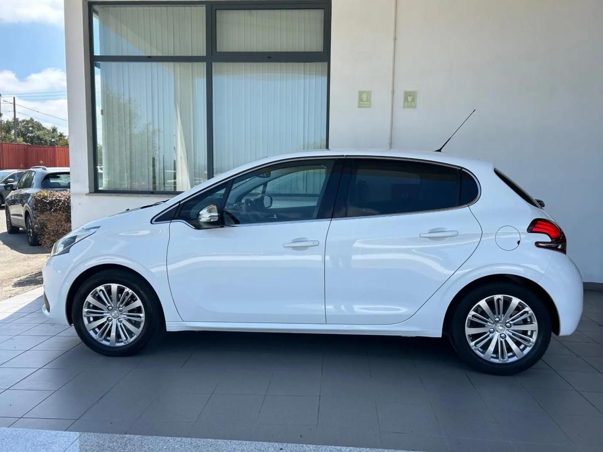 peugeot-208-2015-gasolina-1199cc