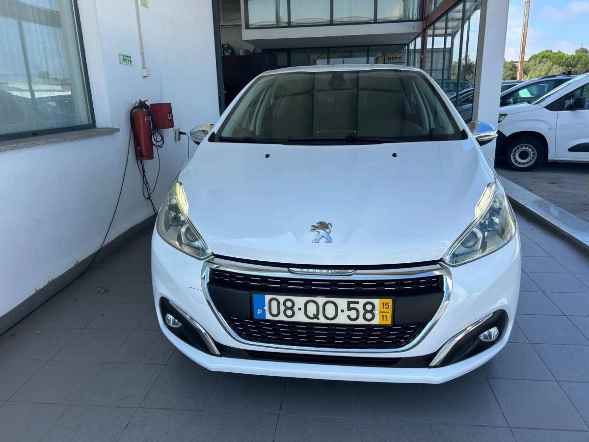 peugeot-208-2015-gasolina-1199cc
