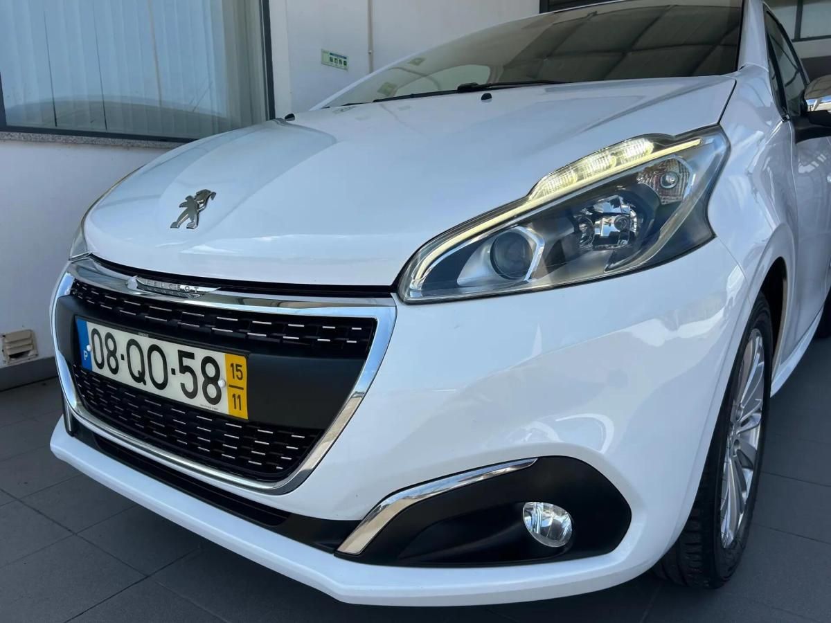 peugeot-208-2015-gasolina-1199cc