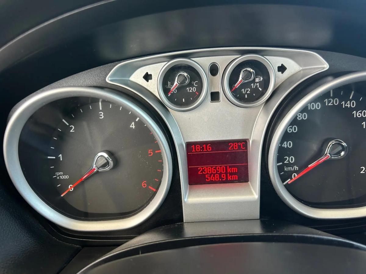 ford-focus-sw-2010-diesel-1560cc