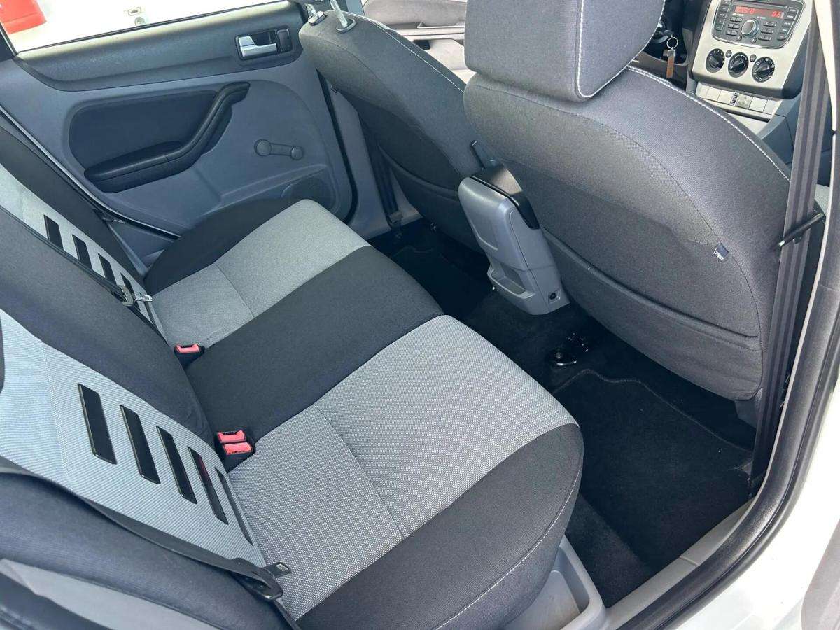 ford-focus-sw-2010-diesel-1560cc