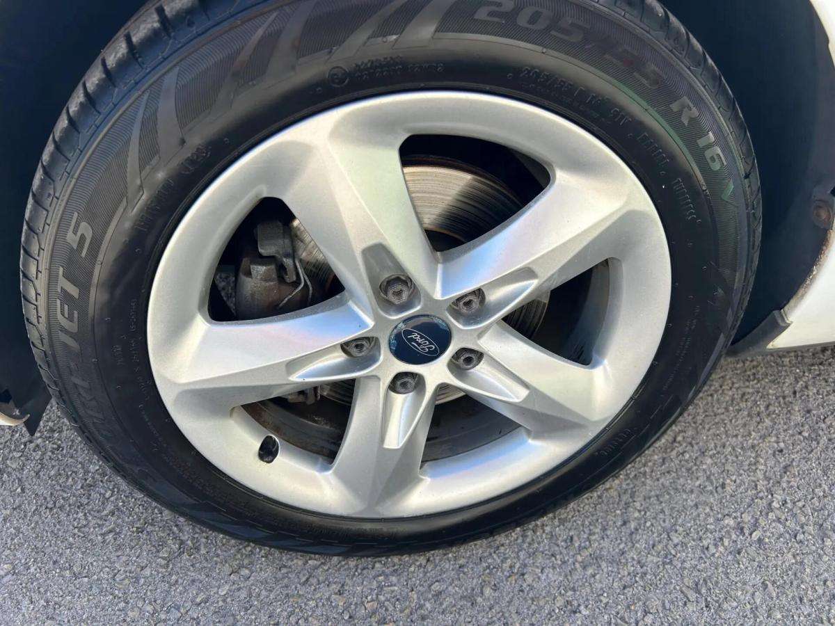 ford-focus-sw-2010-diesel-1560cc