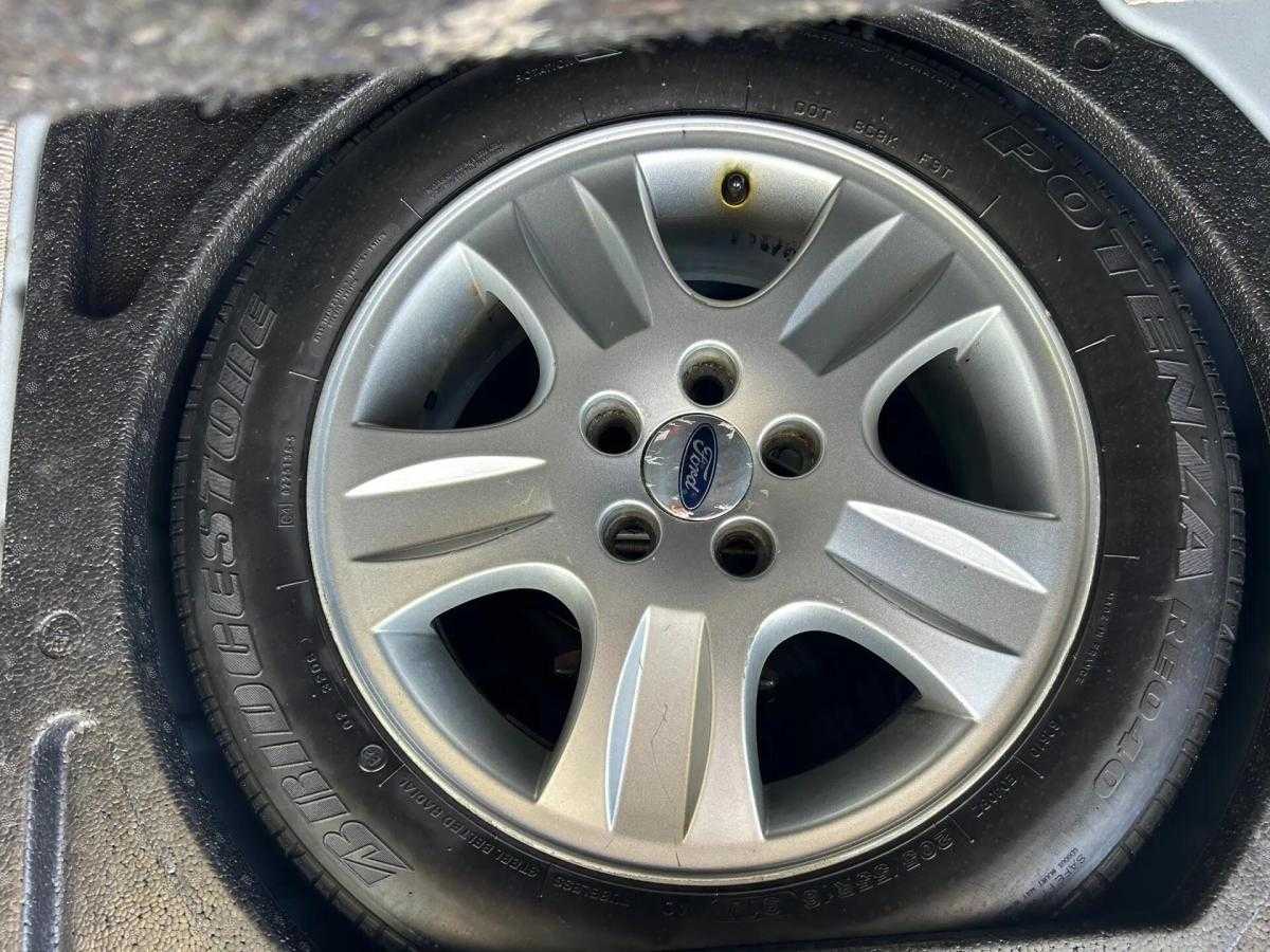 ford-focus-sw-2010-diesel-1560cc