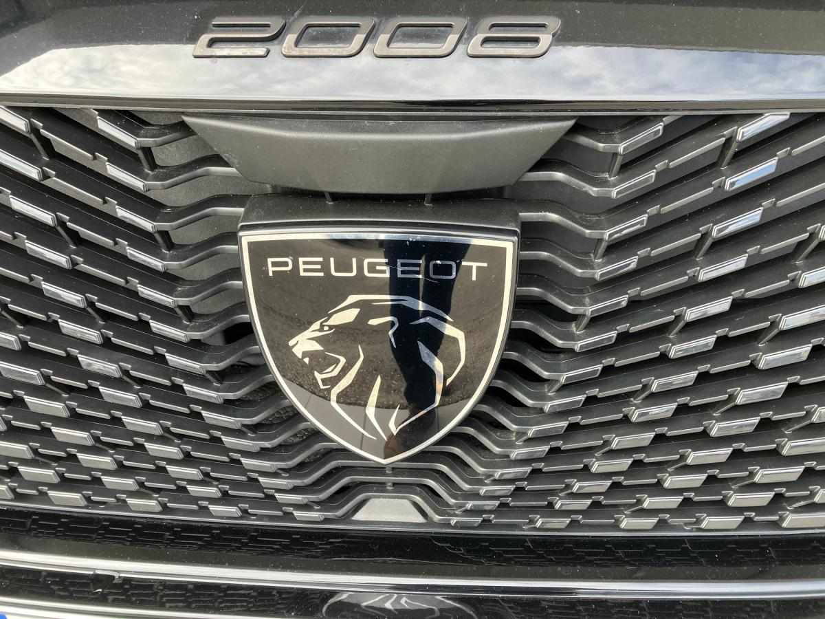 peugeot-2008-2024-gasolina-1199cc