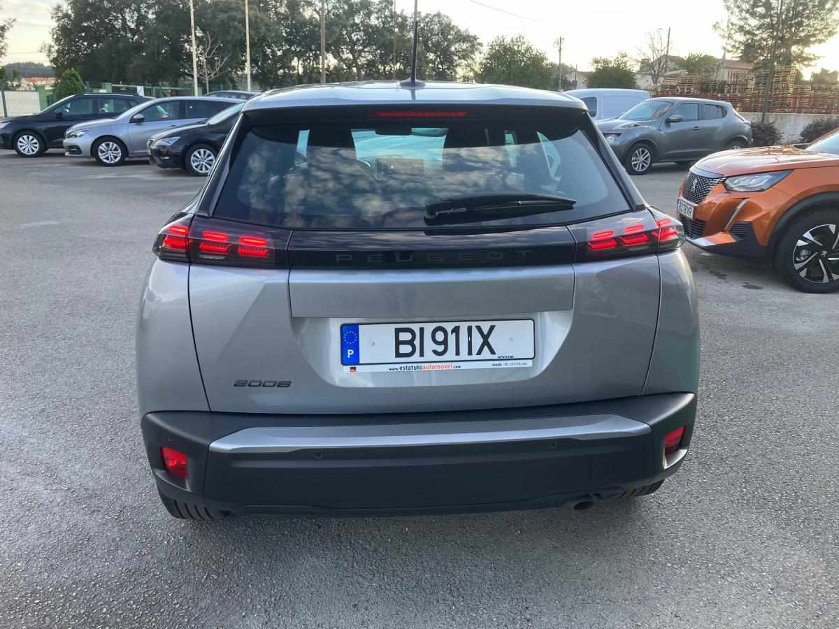 peugeot-2008-2024-gasolina-1199cc