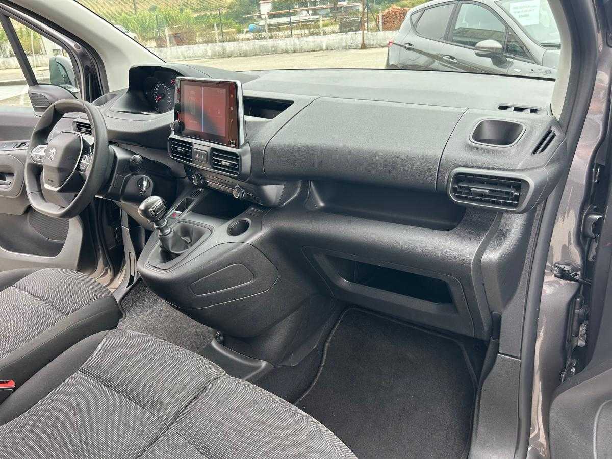 peugeot-partner-2023-diesel-1460cc