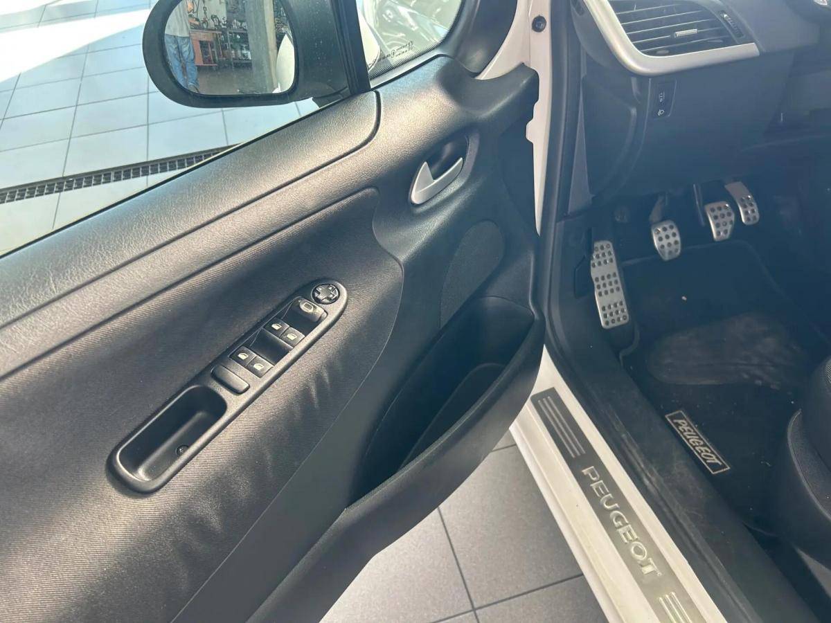 peugeot-207-2012-gasolina-1360cc