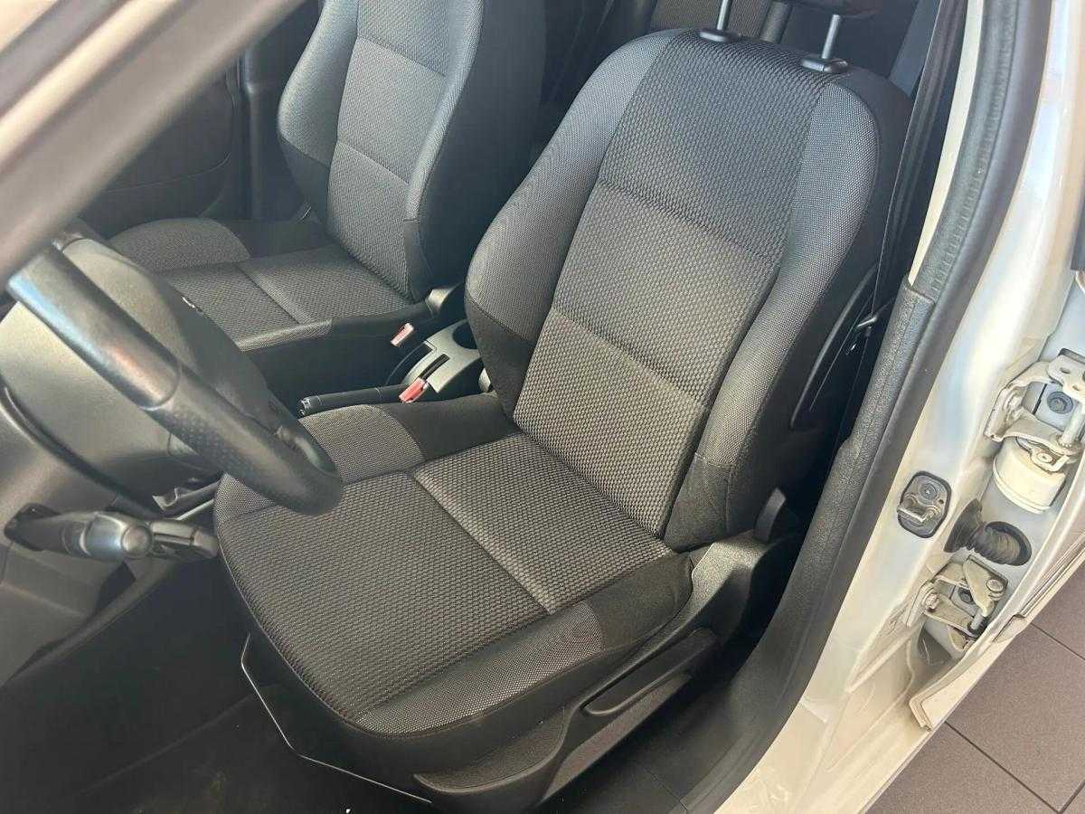 peugeot-207-2012-gasolina-1360cc
