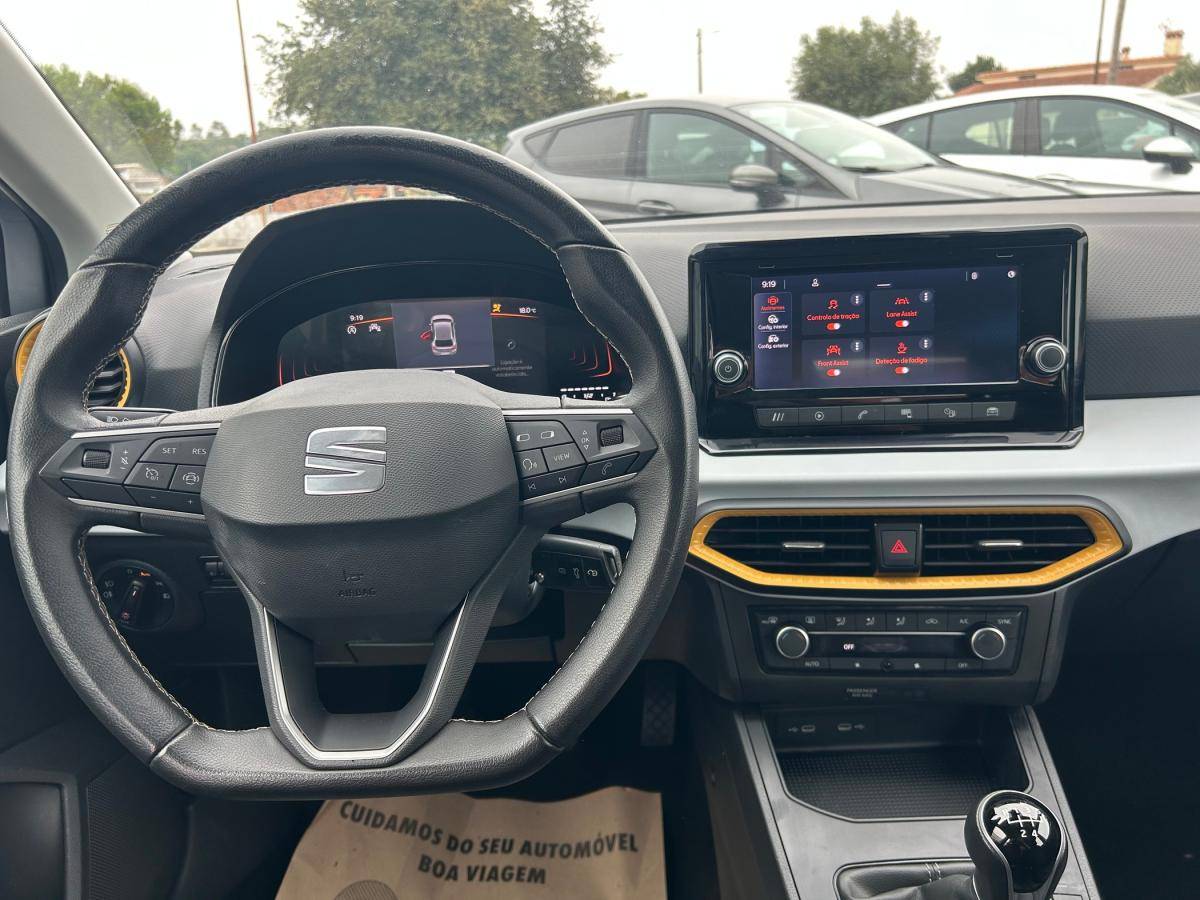 seat-ibiza-2023-gasolina-999cc