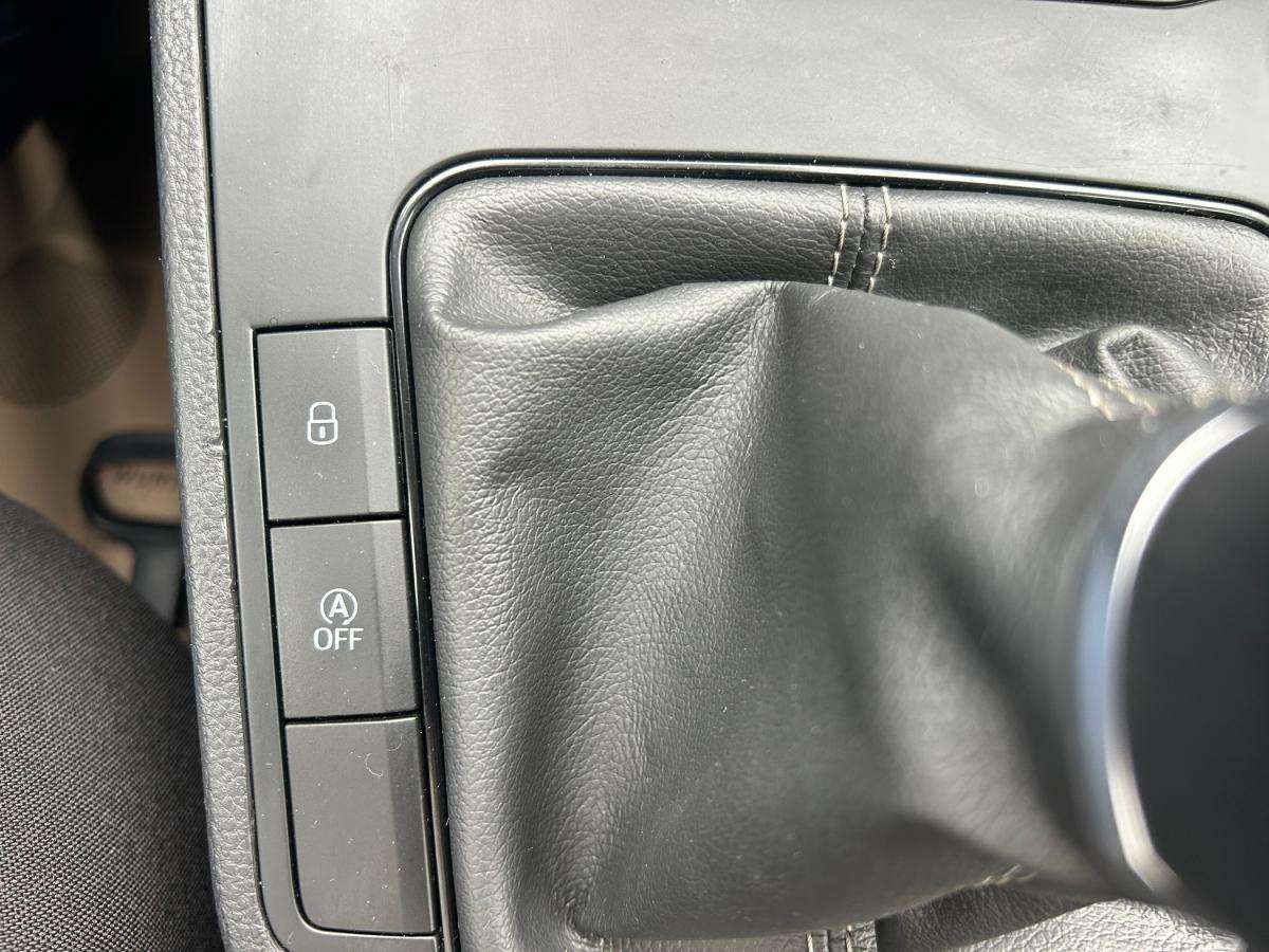 seat-ibiza-2023-gasolina-999cc