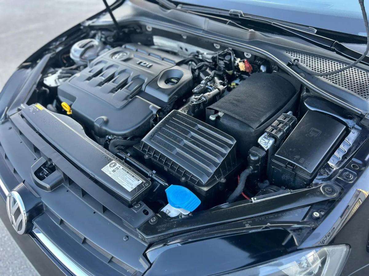 volkswagen-golf-2015-diesel-1598cc