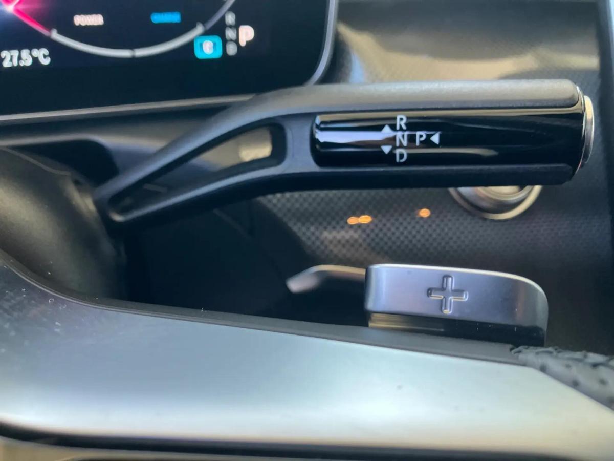 mercedes-benz-classe-c-2023-hibrido-a-gasolina-1496cc