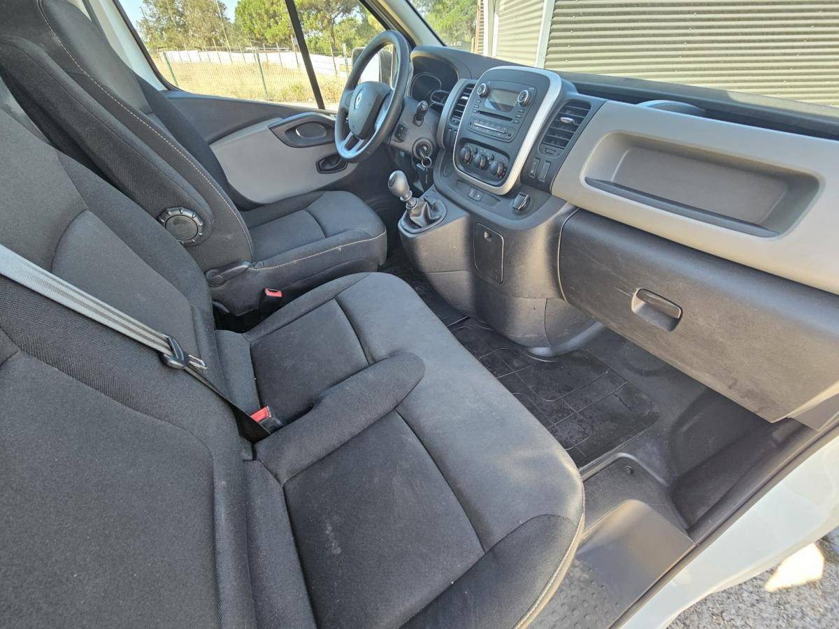 renault-trafic-2019-diesel-1598cc