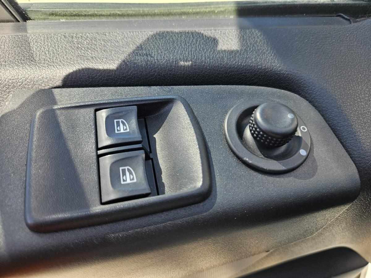 renault-trafic-2019-diesel-1598cc