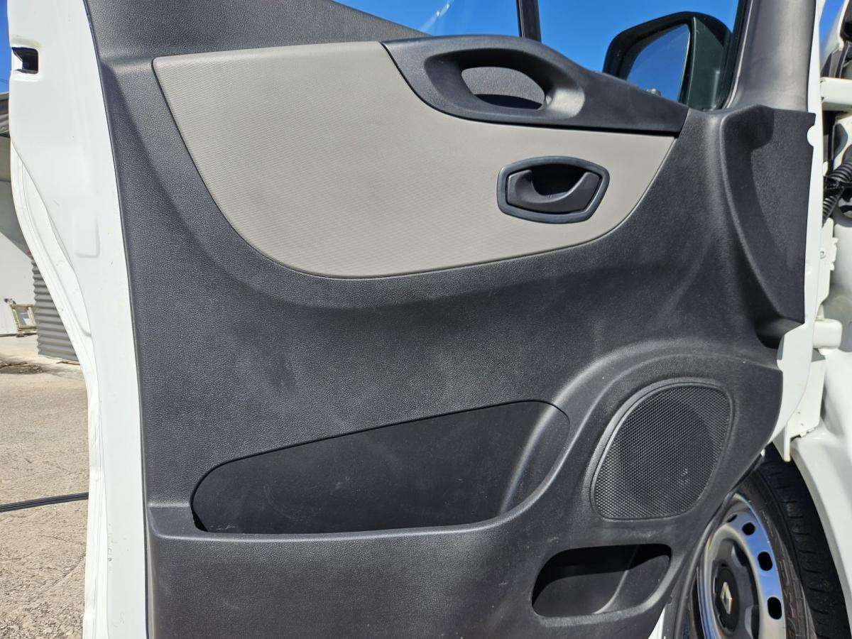 renault-trafic-2019-diesel-1598cc