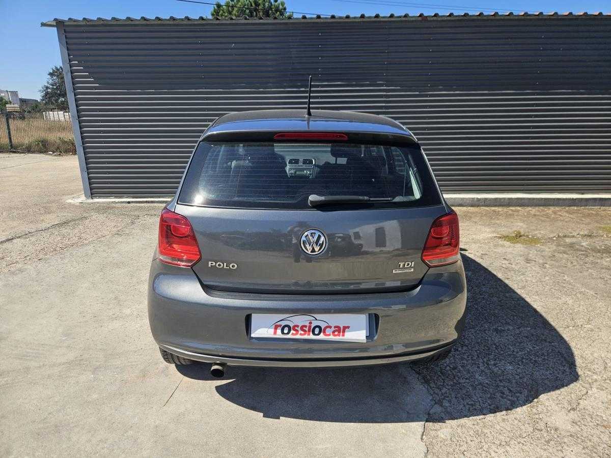 volkswagen-polo-2010-diesel-1598cc