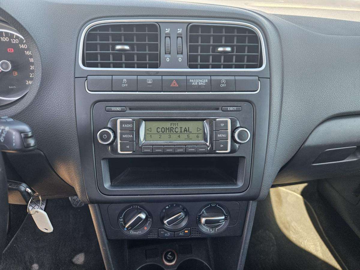 volkswagen-polo-2010-diesel-1598cc