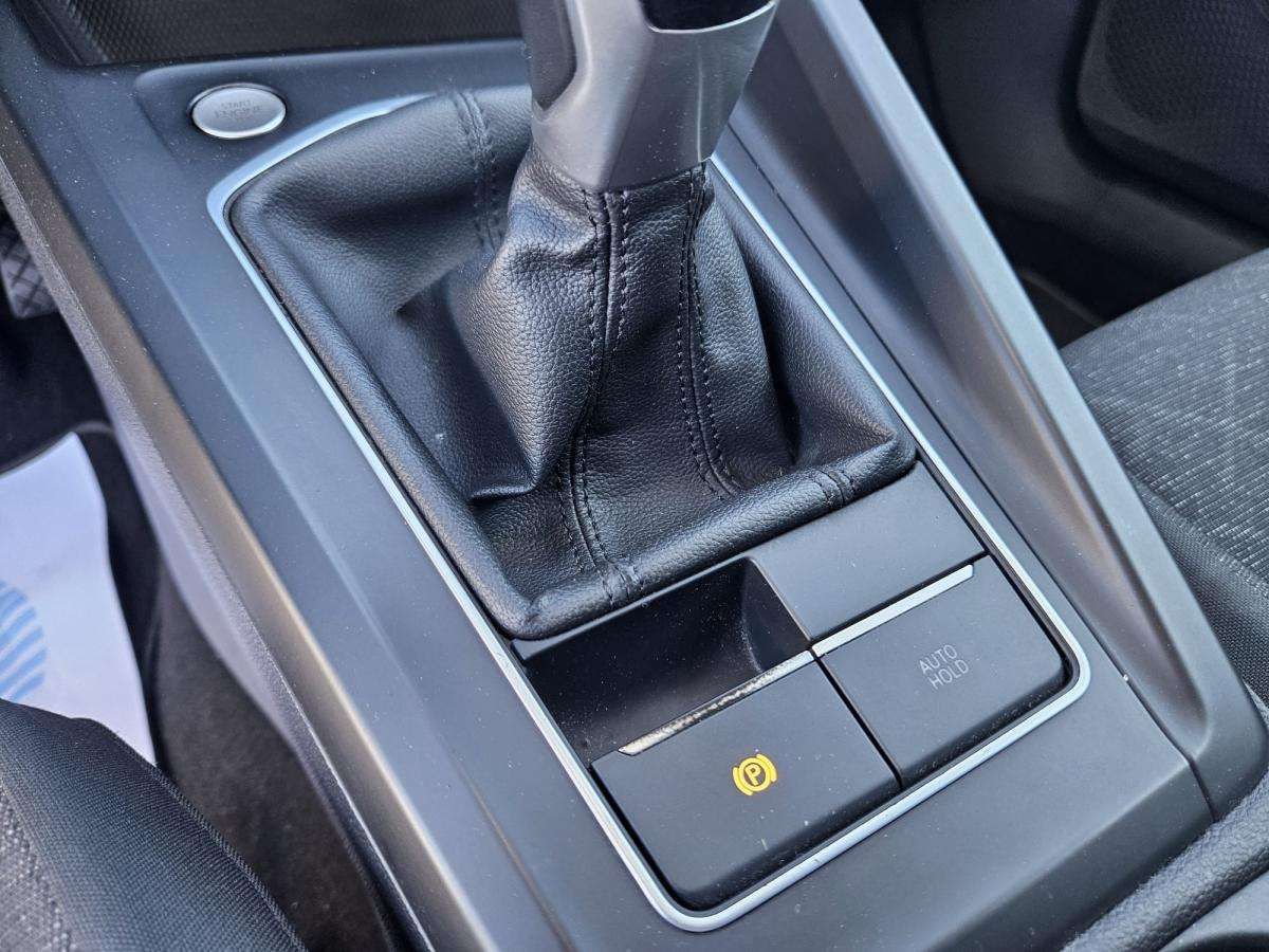 volkswagen-golf-2023-gasolina-999cc