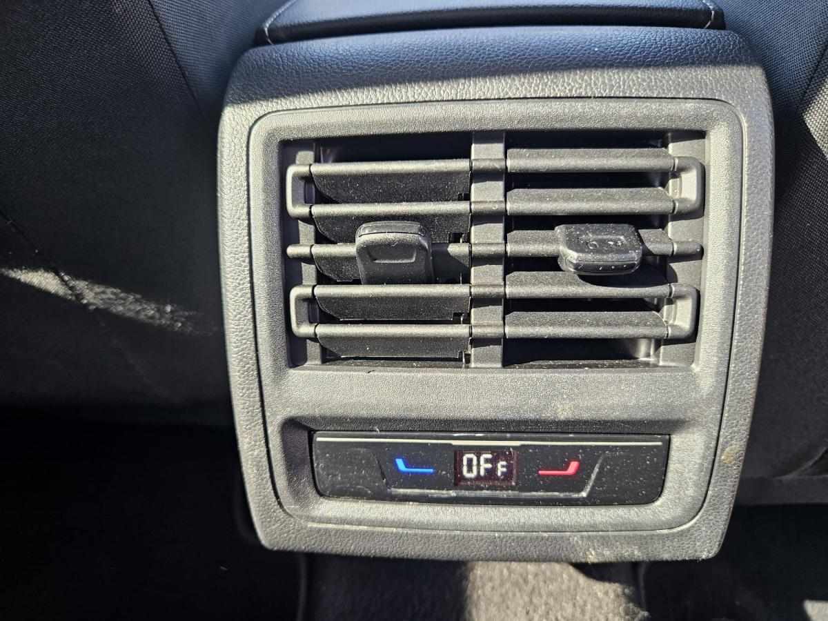 volkswagen-golf-2023-gasolina-999cc