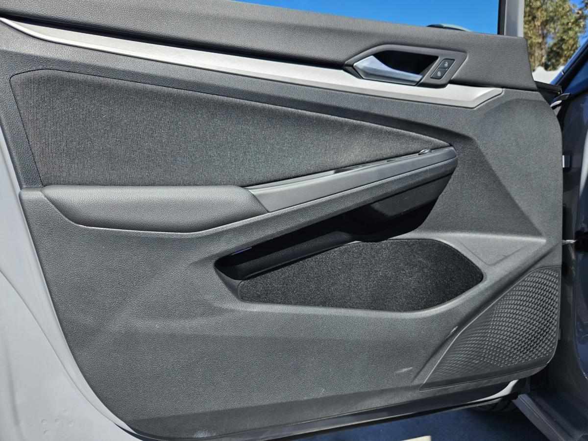 volkswagen-golf-2023-gasolina-999cc