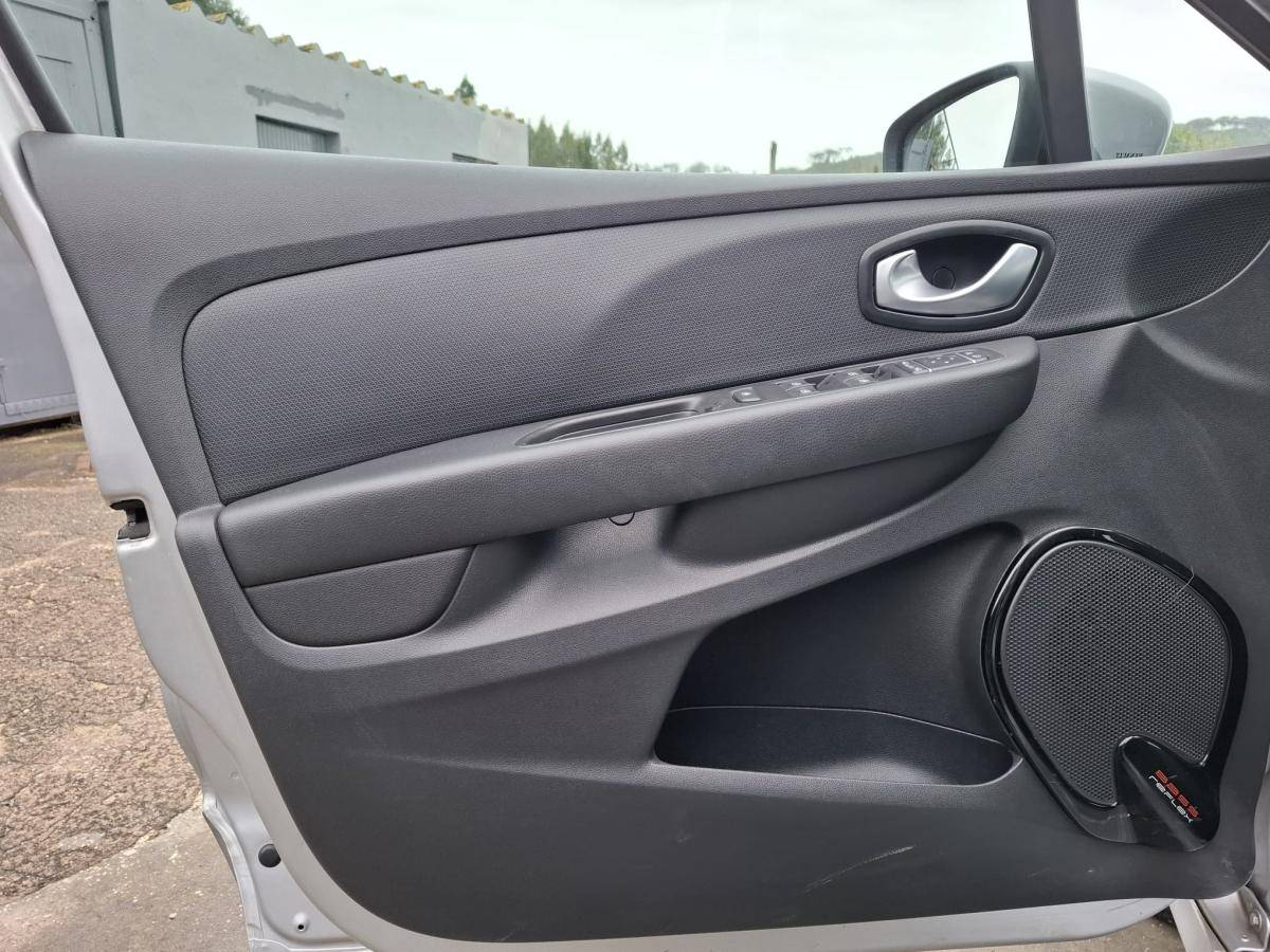 renault-clio-sport-tourer-2017-gasolina-898cc