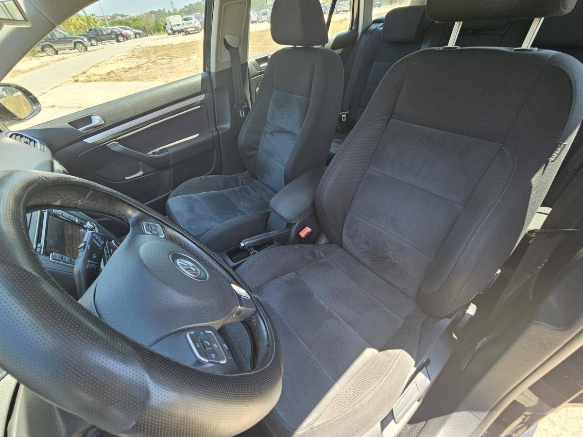 volkswagen-golf-variant-2011-diesel-1598cc