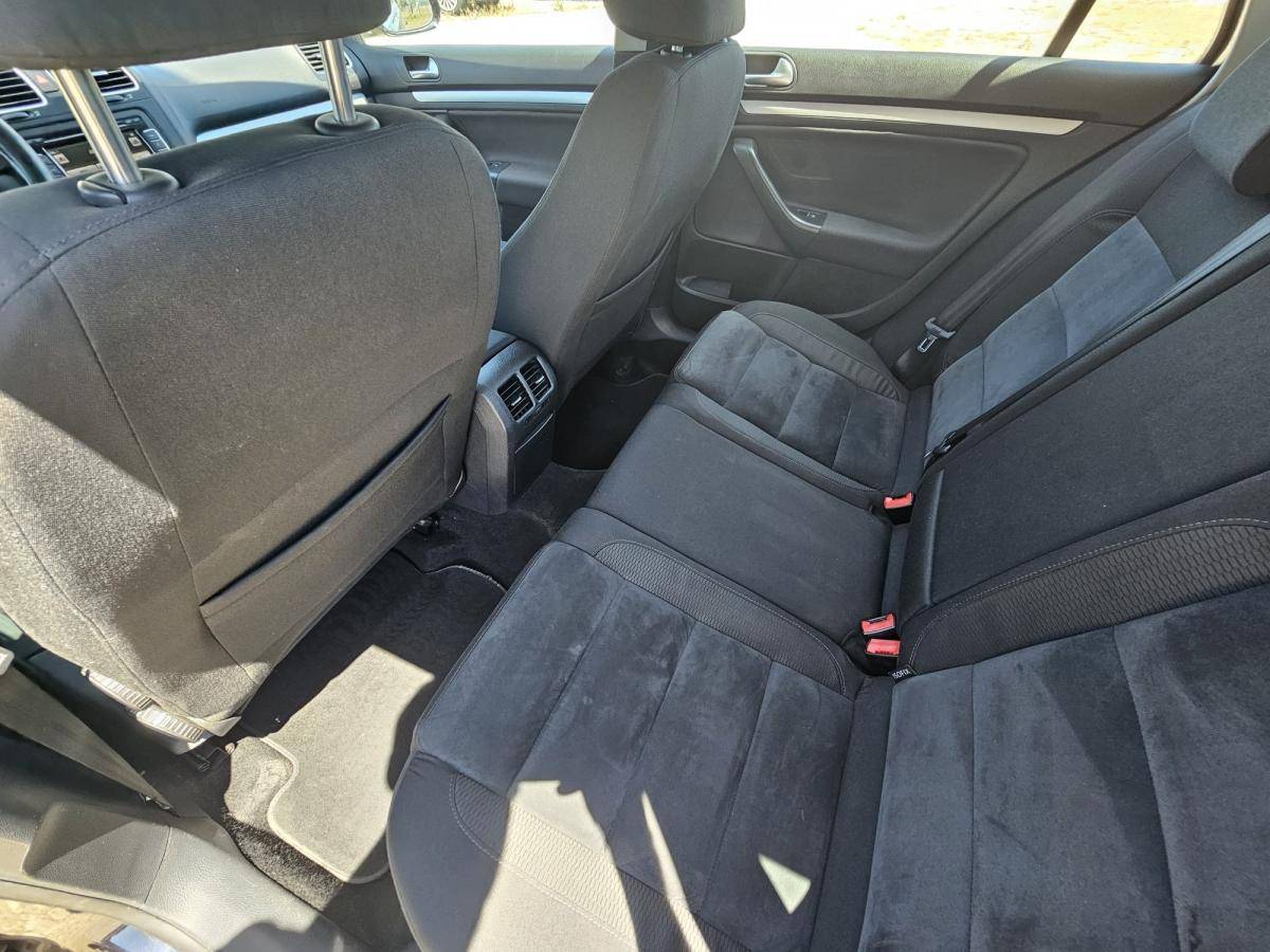 volkswagen-golf-variant-2011-diesel-1598cc