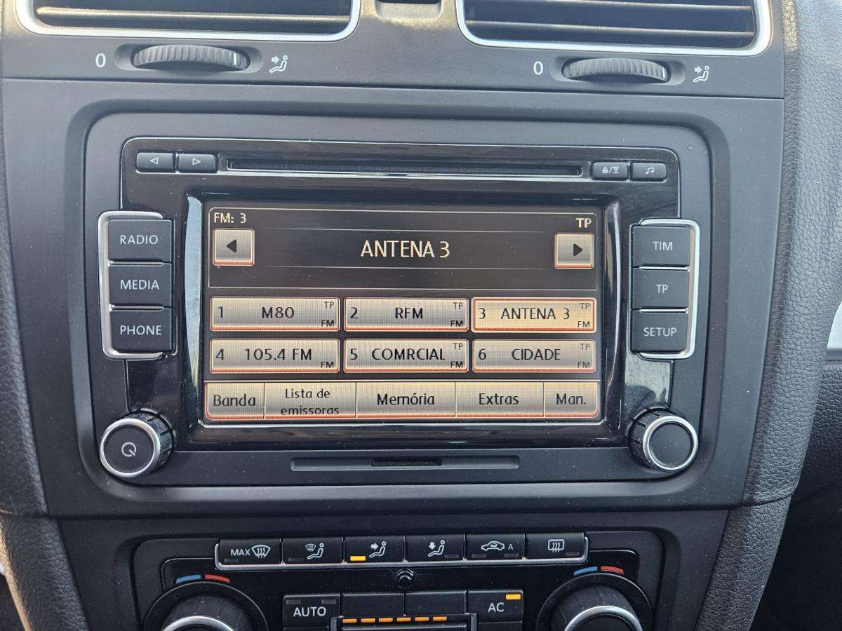 volkswagen-golf-variant-2011-diesel-1598cc