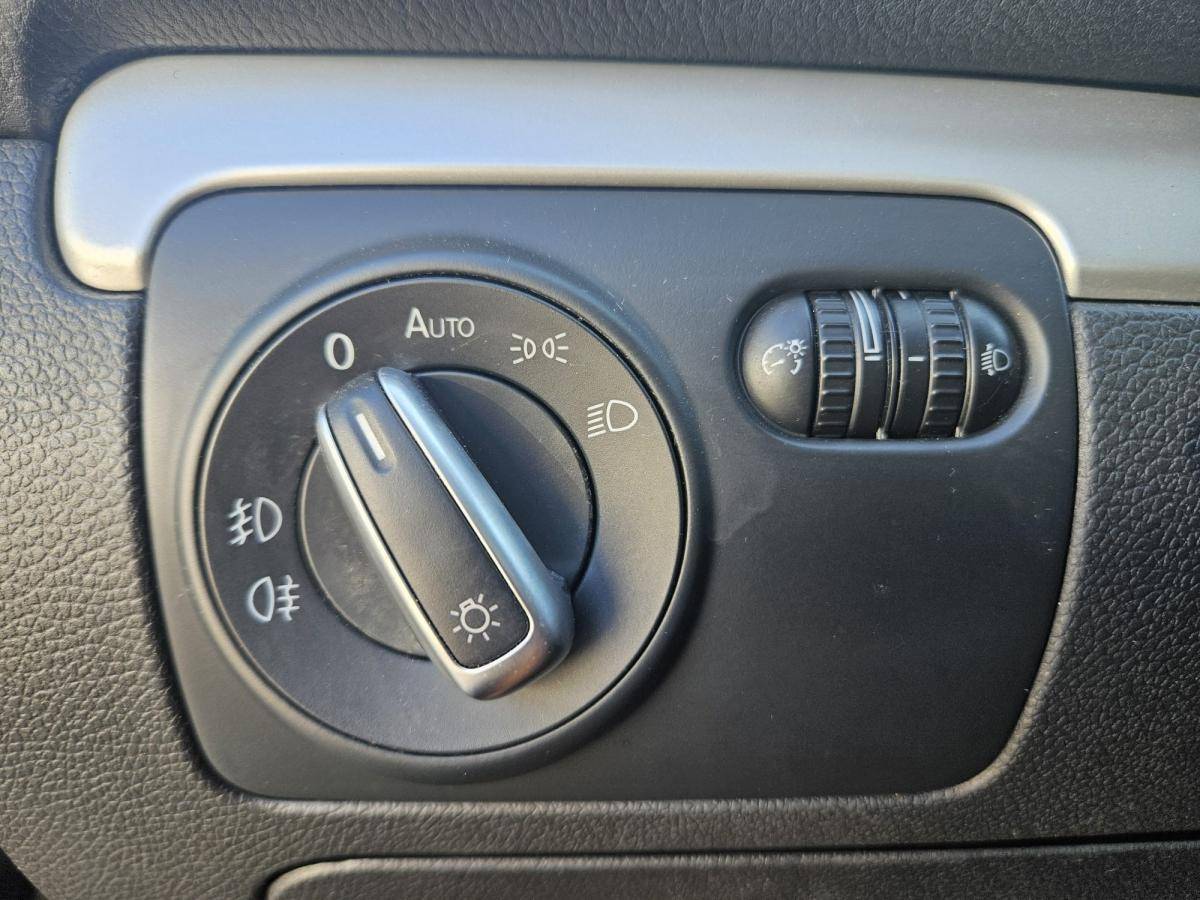 volkswagen-golf-variant-2011-diesel-1598cc