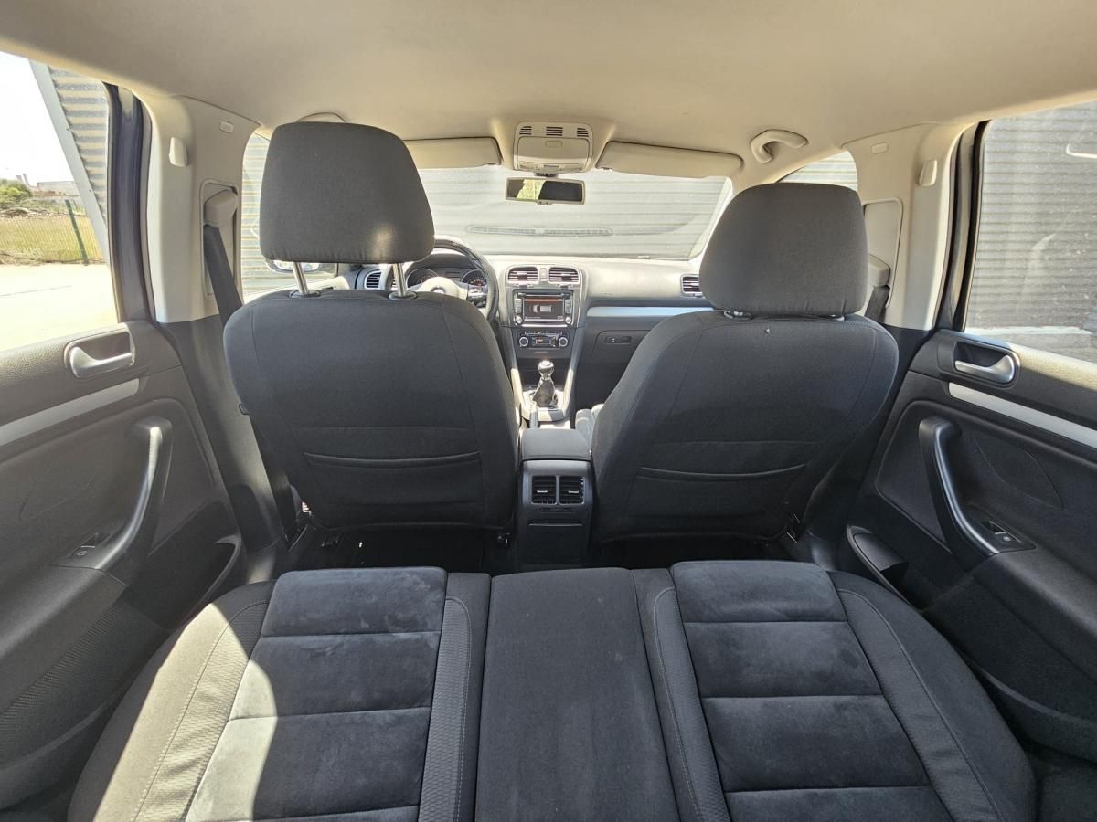 volkswagen-golf-variant-2011-diesel-1598cc