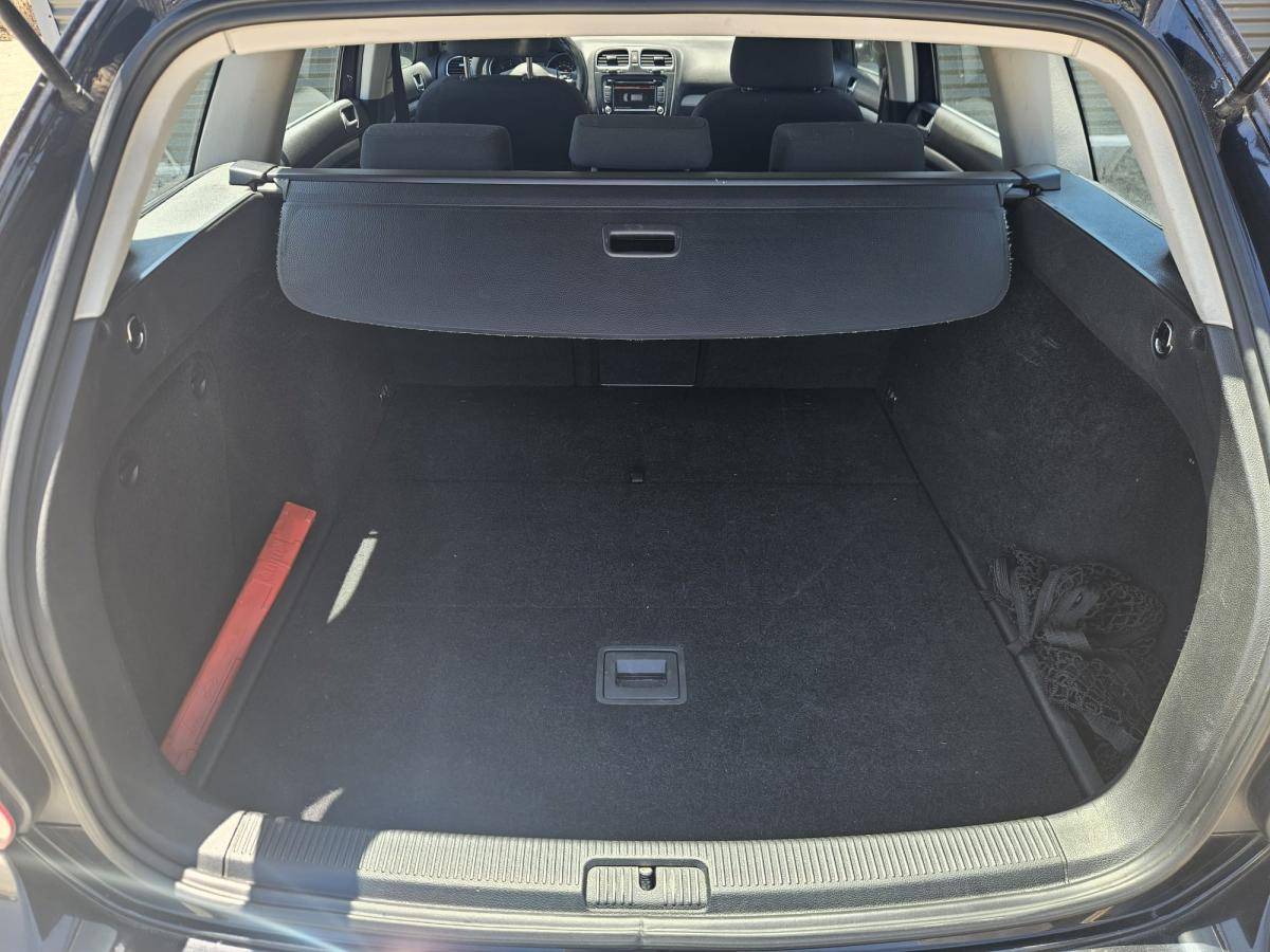 volkswagen-golf-variant-2011-diesel-1598cc
