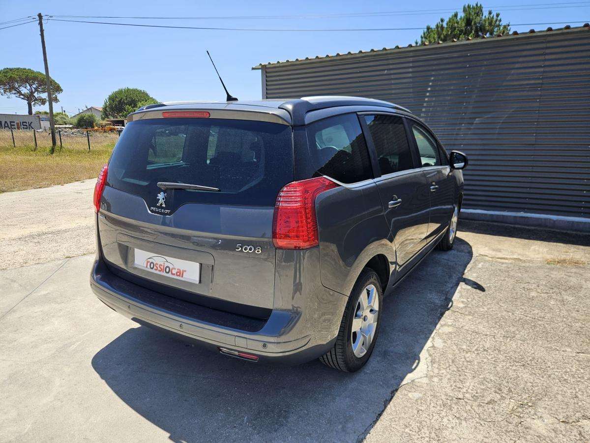 peugeot-5008-2016-diesel-1560cc