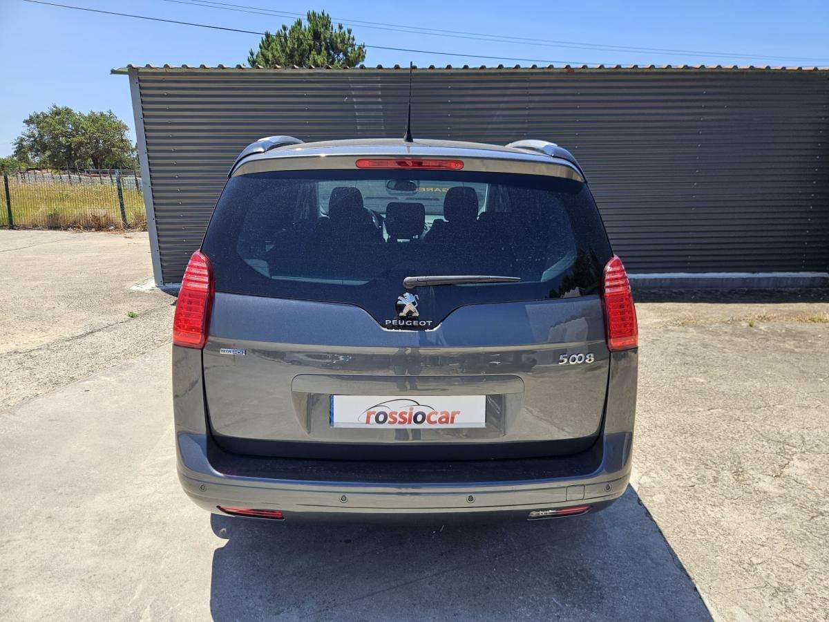 peugeot-5008-2016-diesel-1560cc