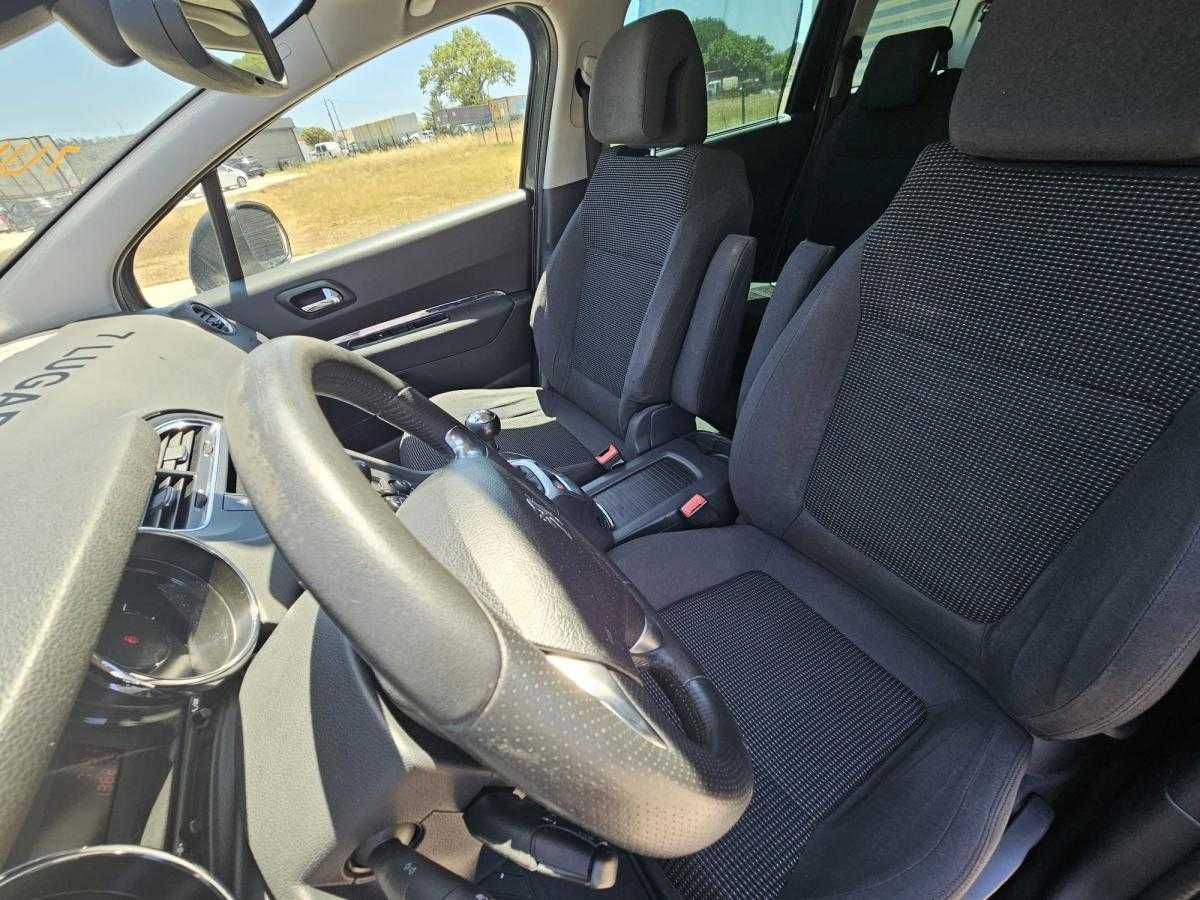 peugeot-5008-2016-diesel-1560cc
