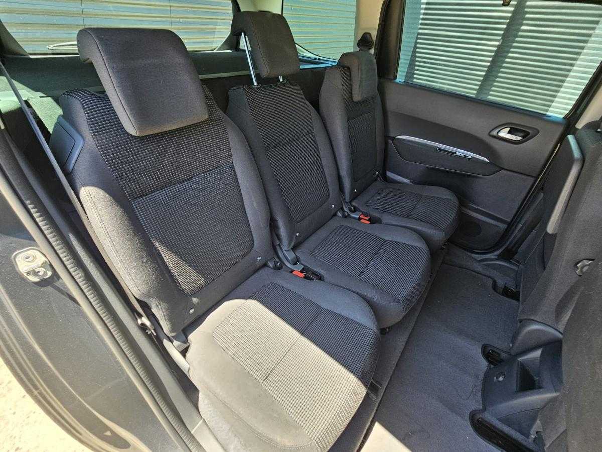 peugeot-5008-2016-diesel-1560cc