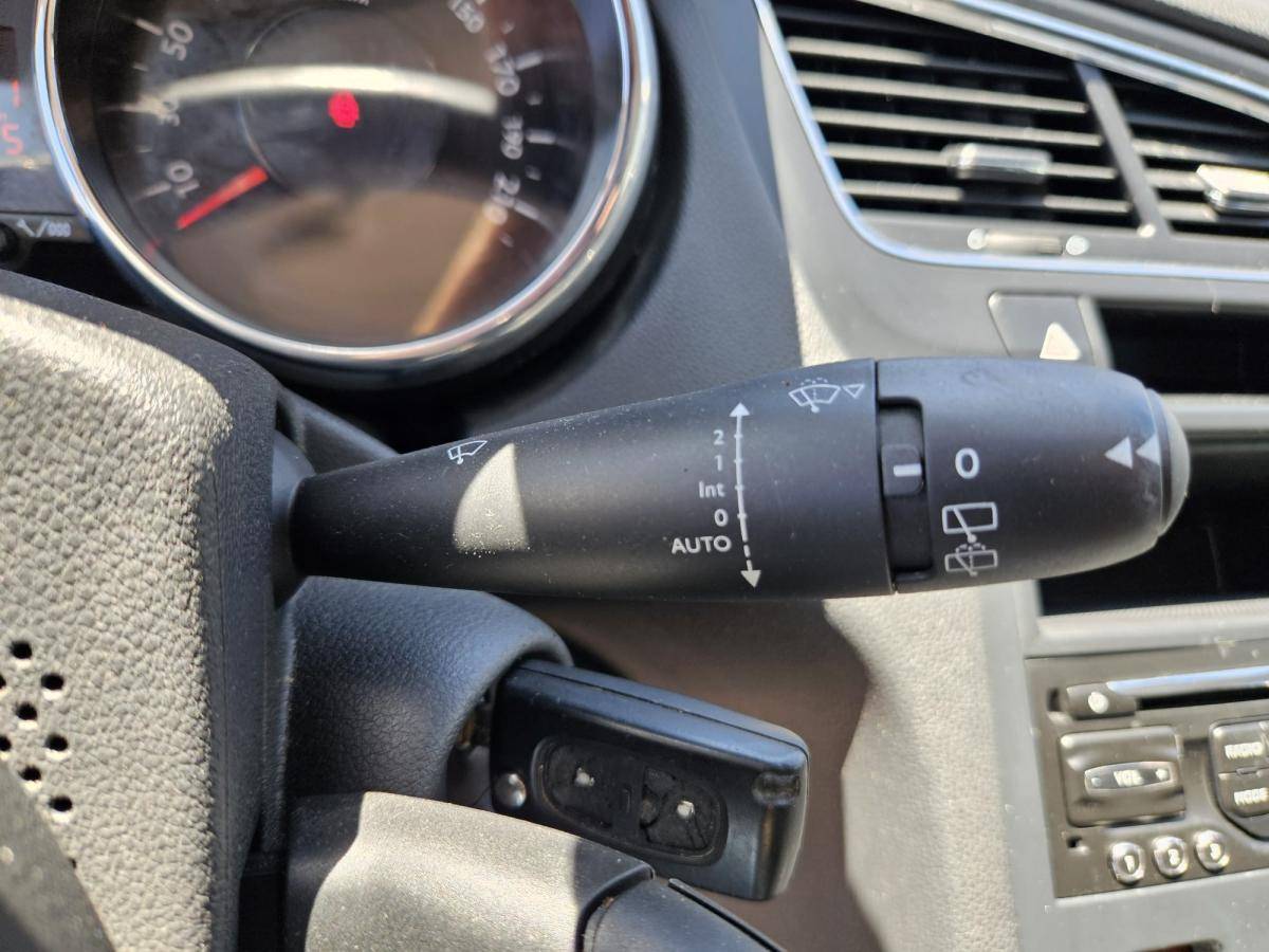 peugeot-5008-2016-diesel-1560cc