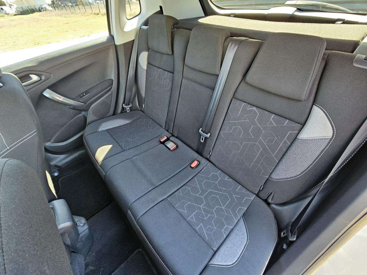 peugeot-2008-2017-diesel-1560cc