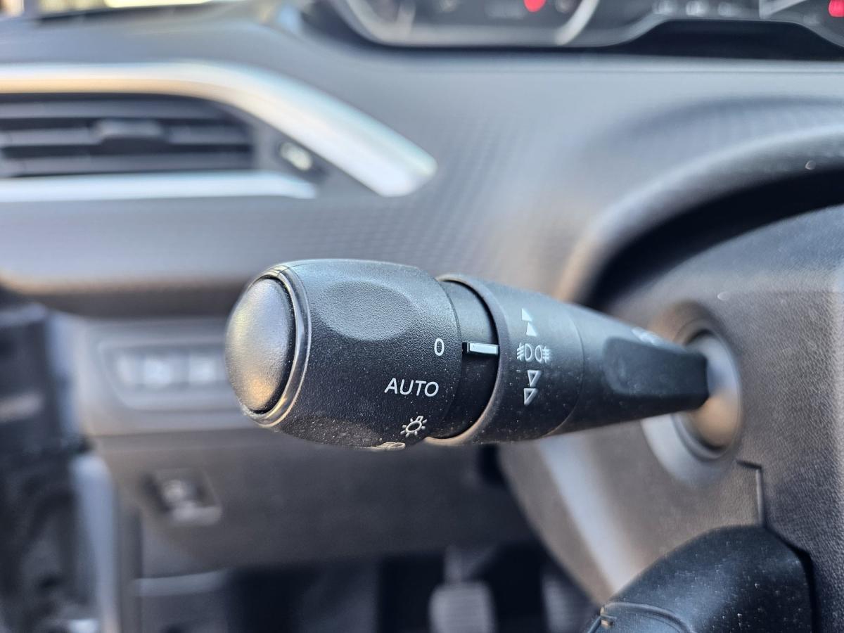 peugeot-2008-2017-diesel-1560cc