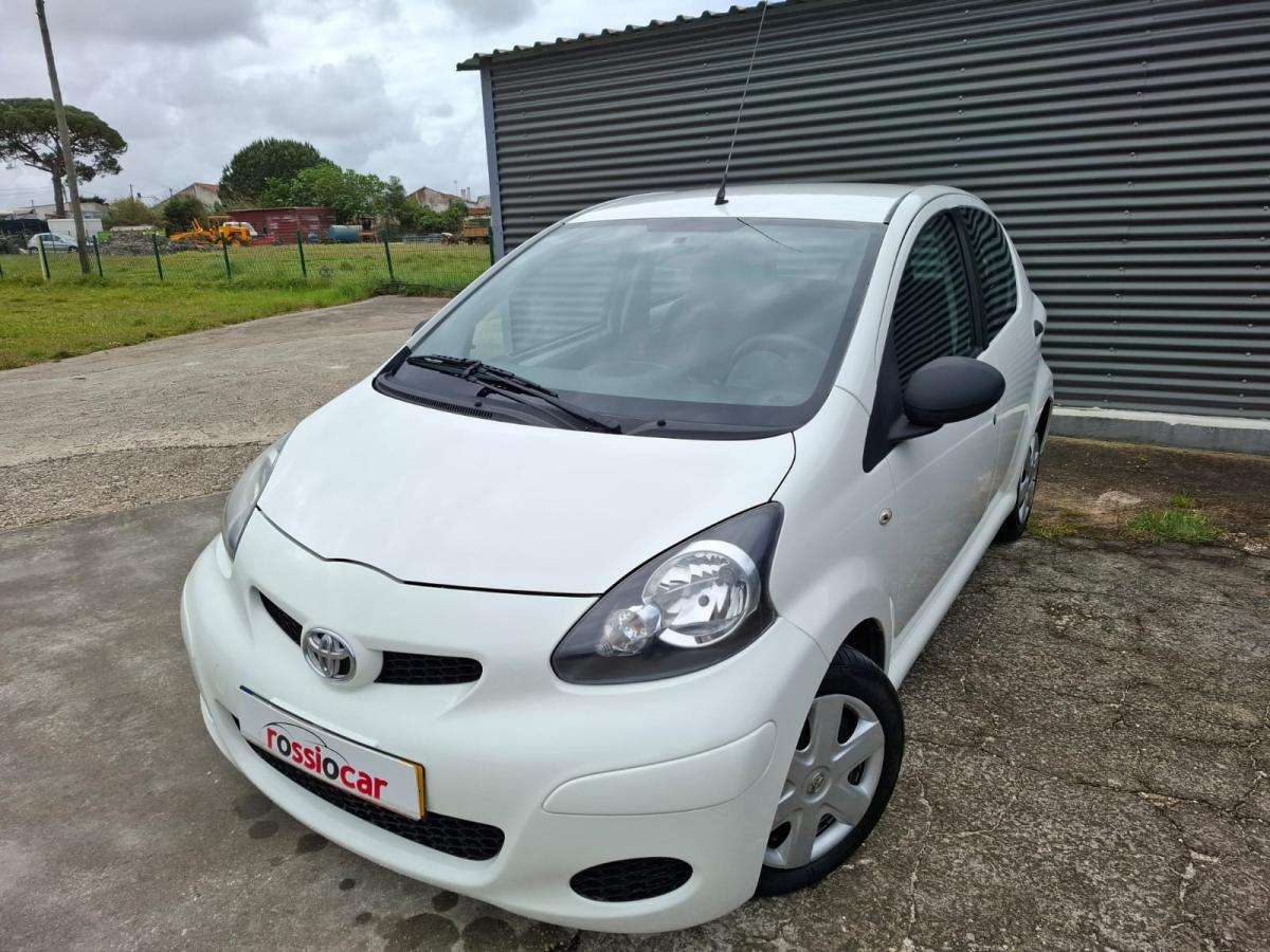 toyota-aygo-2011-gasolina-998cc